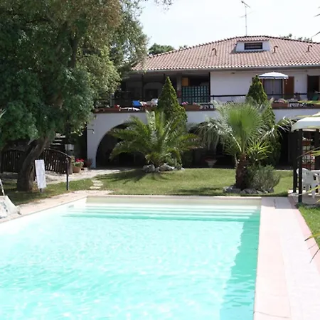 Apartment Mit Grill Und Gemeinsamem Pool *